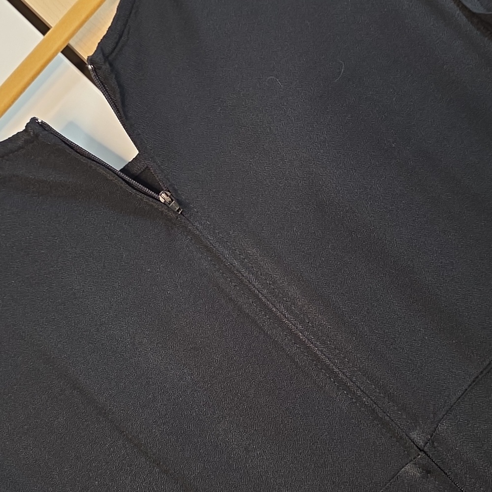 Women Maxi Dress, Black, 20WP, Preloved, Unlined, Zip-up In Back, Dry Clean - Picture 14 of 16